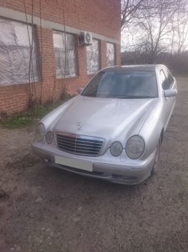  Mercedes-Benz E-Class 2000 , 300000 , 