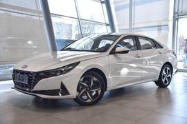 Седан Hyundai Elantra 2022 года, 2750000 рублей, Москва