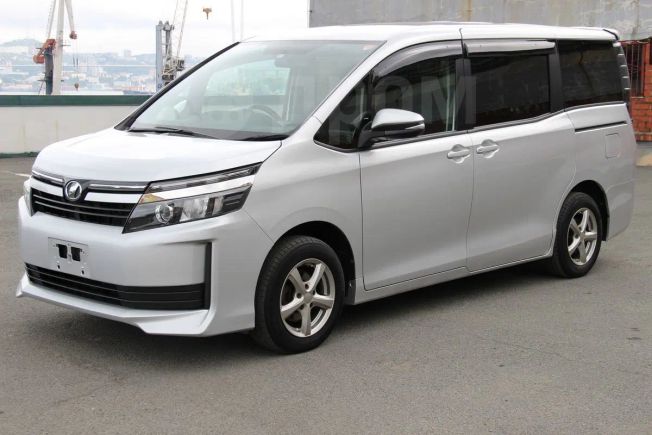    Toyota Voxy 2014 , 1115000 , 