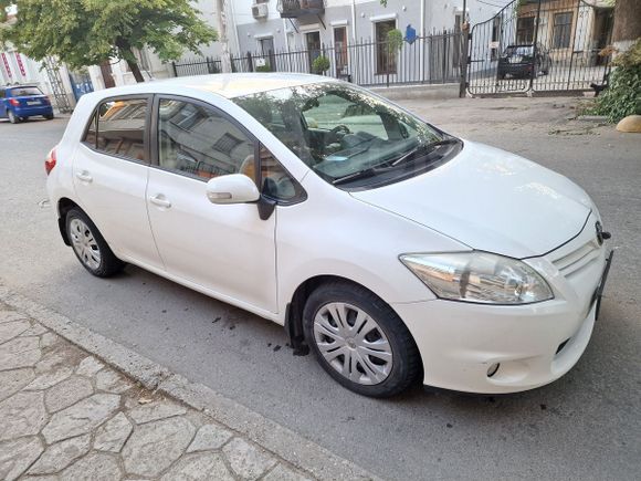  Toyota Auris 2010 , 750000 , 