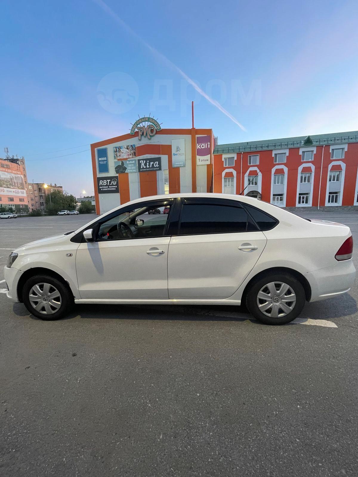 Продается авто Volkswagen Polo 13 года в Кургане, По всем вопросам  обращаться по телефону, торг уместен, но у капота, пробег 469 тыс.км,  бензин, цена 700 тысяч рублей