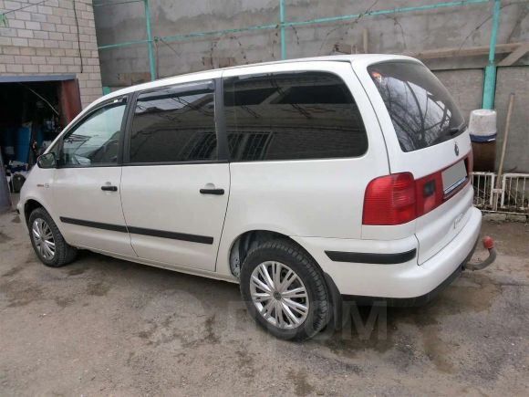    Volkswagen Sharan 2002 , 390000 , 