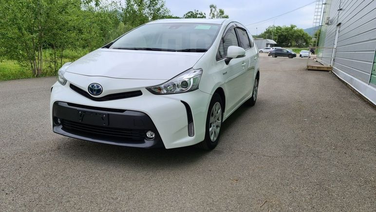    Toyota Prius Alpha 2018 , 1240000 , 