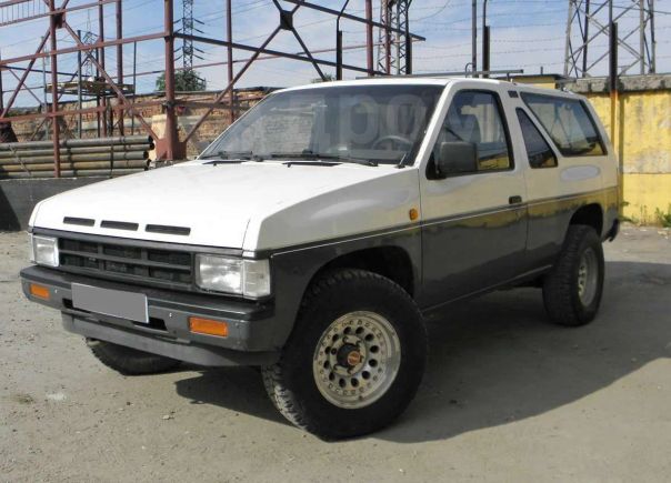 SUV   Nissan Terrano 1988 , 250000 , 