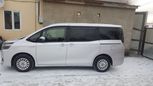    Toyota Voxy 2015 , 1370000 , 