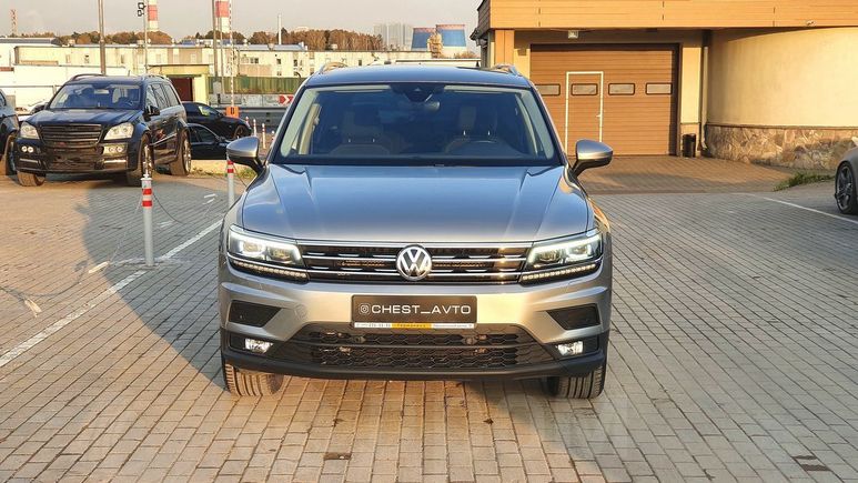 SUV   Volkswagen Tiguan 2019 , 2250000 , 