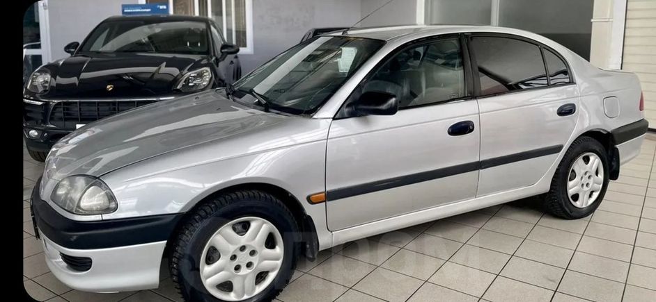  Toyota Avensis 1999 , 215000 , 