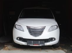 Хэтчбек Chrysler Ypsilon 2012 года, 860000 рублей, Владивосток