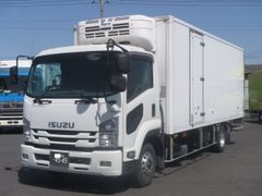 Фургон рефрижератор Isuzu Forward 2017 года, 6500000 рублей, Владивосток