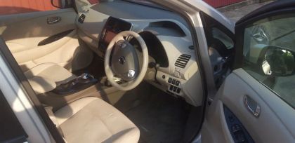  Nissan Leaf 2011 , 465000 , -
