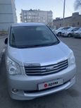    Toyota Noah 2010 , 870000 , 