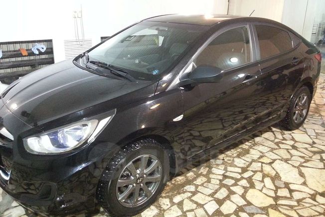 Hyundai Solaris 2012 , 600000 , 