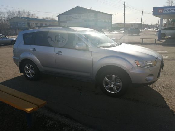 SUV   Mitsubishi Outlander 2011 , 840000 , 