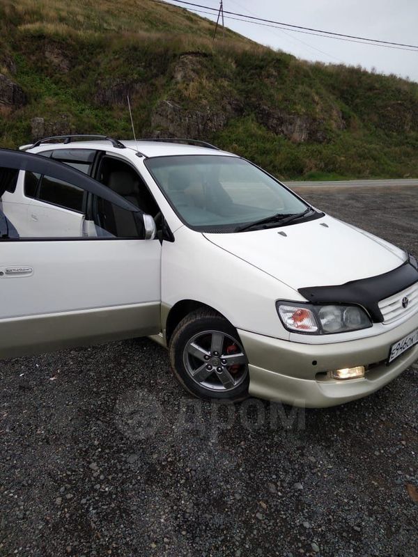    Toyota Ipsum 1997 , 260000 , 