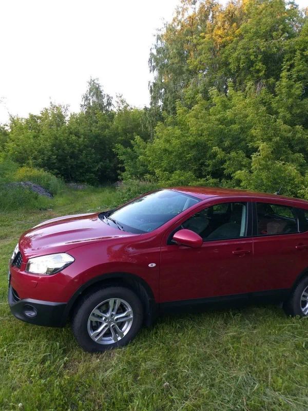 SUV   Nissan Qashqai 2011 , 690000 , 