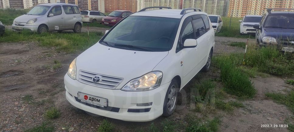    Toyota Avensis Verso 2005 , 400000 , 