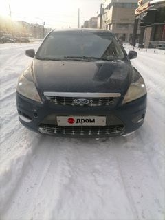 Хэтчбек Ford Focus 2009 года, 380000 рублей, Красноярск