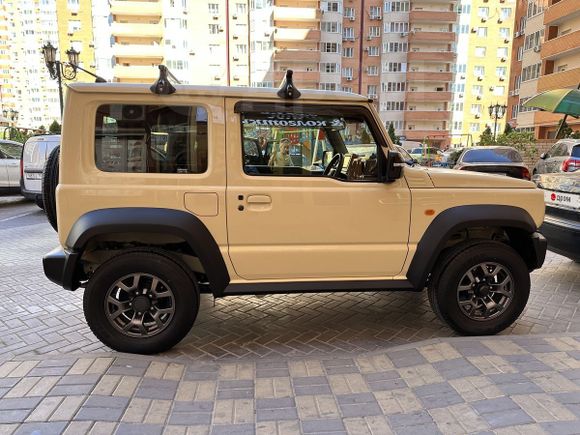  3  Suzuki Jimny Sierra 2019 , 2100000 , 