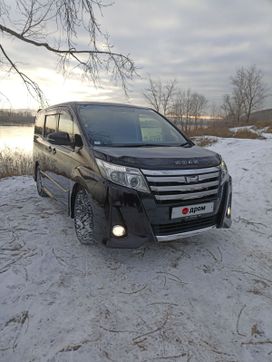Минивэн или однообъемник Toyota Noah 2015 года, 2190000 рублей, Красноярск