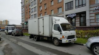 Бортовой грузовик Hyundai HD72 2011 года, 1600000 рублей, Омск