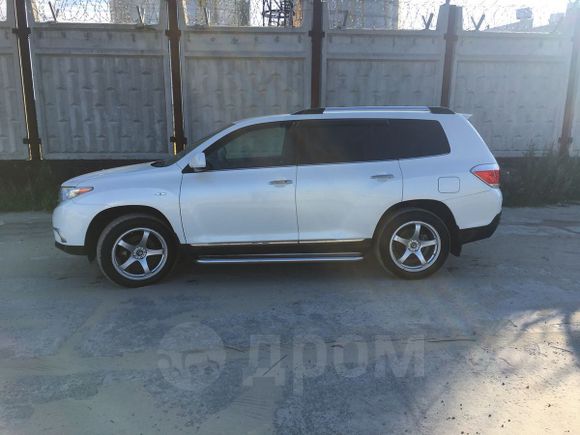 SUV   Toyota Highlander 2011 , 1250000 ,  