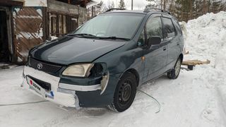 Минивэн или однообъемник Toyota Corolla Spacio 1997 года, 130000 рублей, Алдан