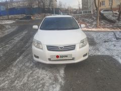 Седан Toyota Corolla Axio 2011 года, 880000 рублей, Владивосток